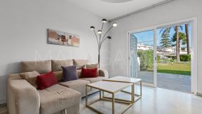 Markplanslägenhet for sale in Los Dragos, Nueva Andalucia