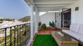 Charming three bedroom townhouse with panoramic views and walking distance of the amenities of Casares Village