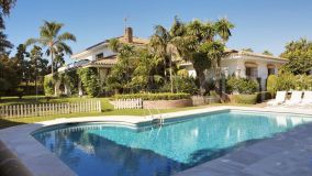 Comprar villa en Guadalmina Baja de 6 dormitorios