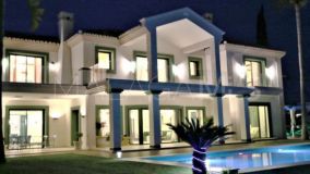 Villa for sale in Selwo, Estepona East