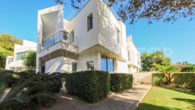 Elegant townhouse with panoramic terraces and smart system in Meisho Hills, Sierra Blanca, Marbella