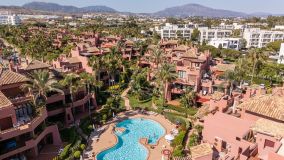 Zweistöckiges Penthouse zu verkaufen in Menara Beach, Estepona Ost