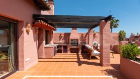 Atico Duplex en venta en Menara Beach, Estepona Este