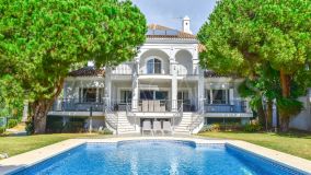 Villa zu verkaufen in Hacienda las Chapas, Marbella Ost