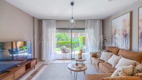 Apartamento Planta Baja en venta en Benatalaya, Estepona Este