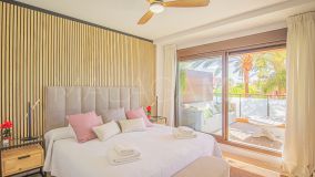 Apartment for sale in Las Salinas, Estepona East