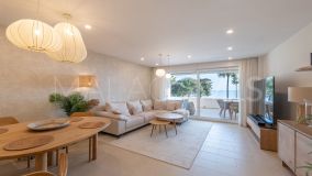 Apartamento en venta en Los Granados Playa, Estepona Este