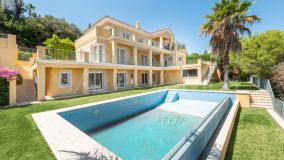 Villa en venta en Los Arqueros, Benahavis