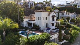 Villa en venta en Los Arqueros, Benahavis