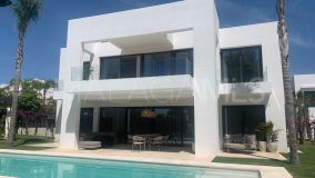 Villa en venta en El Campanario, Estepona Este