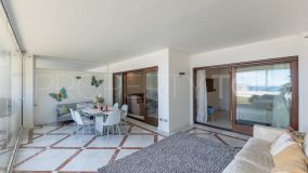 For sale apartment in Estepona