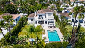 Villa for sale in Nueva Andalucia, Marbella