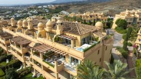 Penthouse for sale in Los Flamingos, Benahavis