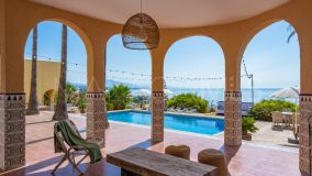 Villa en venta en Buenas Noches, Estepona Oeste