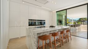 Villa for sale in Nueva Andalucia, Marbella