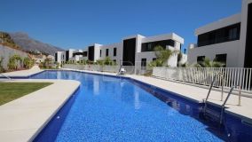 Ground Floor Apartment for sale in Nueva Andalucia, 840,000 €
