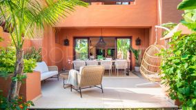 For sale town house with 4 bedrooms in Marbella Golden Mile