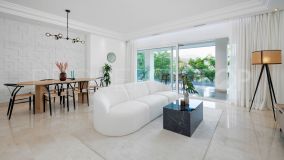 Ground floor apartment with 3 bedrooms for sale in Nueva Andalucia