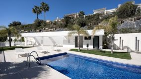 For sale ground floor apartment in Marbella City with 3 bedrooms