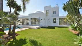 Villa en venta en Nueva Andalucia, 1.800.000 €