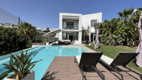 Marbella City 4 bedrooms villa for sale
