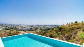 Villa en venta de 5 dormitorios en Estepona
