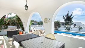 For sale villa in Elviria with 5 bedrooms