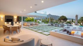 Villa for sale in Nueva Andalucia, Marbella