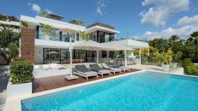 Villa en venta en Nueva Andalucia, Marbella