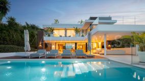 Villa for sale in Nueva Andalucia, Marbella