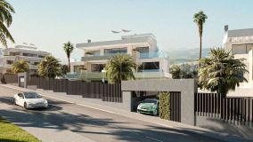 Ground floor apartment with 3 bedrooms for sale in Estepona