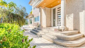 Villa for sale in Bahia de Marbella, Marbella Est