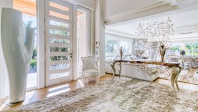 Villa for sale in Bahia de Marbella, Marbella Est