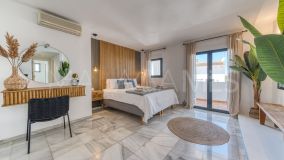Villa en venta en Nueva Andalucia, Marbella