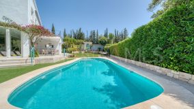 Villa for sale in El Rosario, Marbella Est