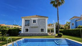 Villa for sale in La Duquesa, Manilva