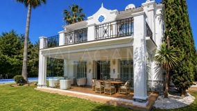 Villa for sale in La Duquesa, Manilva