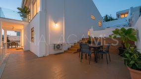 Villa for sale in Estepona