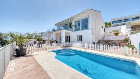 Villa en venta en Estepona