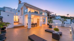 Villa for sale in Estepona