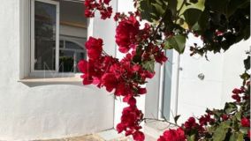 Villa for sale in La Duquesa, Manilva