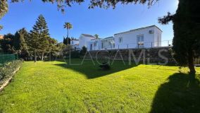Villa for sale in La Duquesa, Manilva