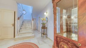 Villa en venta en Nueva Andalucia, Marbella