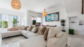 Villa for sale in New Golden Mile, Estepona Est