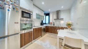 Appartement rez de chaussée for sale in New Golden Mile, Estepona Est