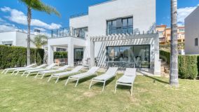 Villa zu verkaufen in Estepona