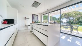 Villa en venta en Estepona