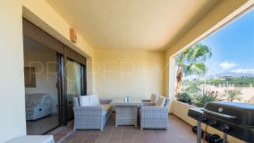 Buy ground floor apartment with 2 bedrooms in La Duquesa