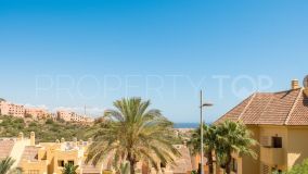 Buy ground floor apartment with 2 bedrooms in La Duquesa