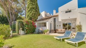 Town House for sale in Nueva Andalucia, 799,000 €